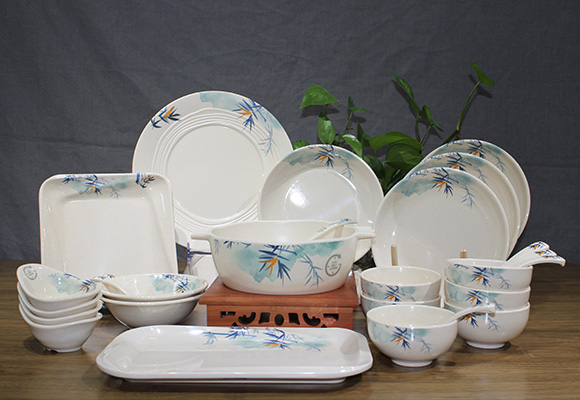 密胺是什么材料?密胺餐具的優(yōu)缺點